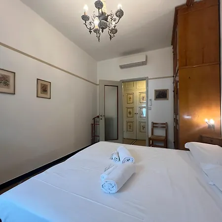 Casa Taveri, Daire Santa Margherita Ligure